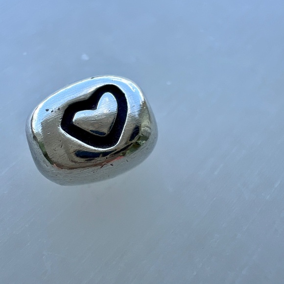 Me&Ro Sterling Silver Carved Heart Bead Charm – 1993 Collection Vintage - Picture 3 of 4